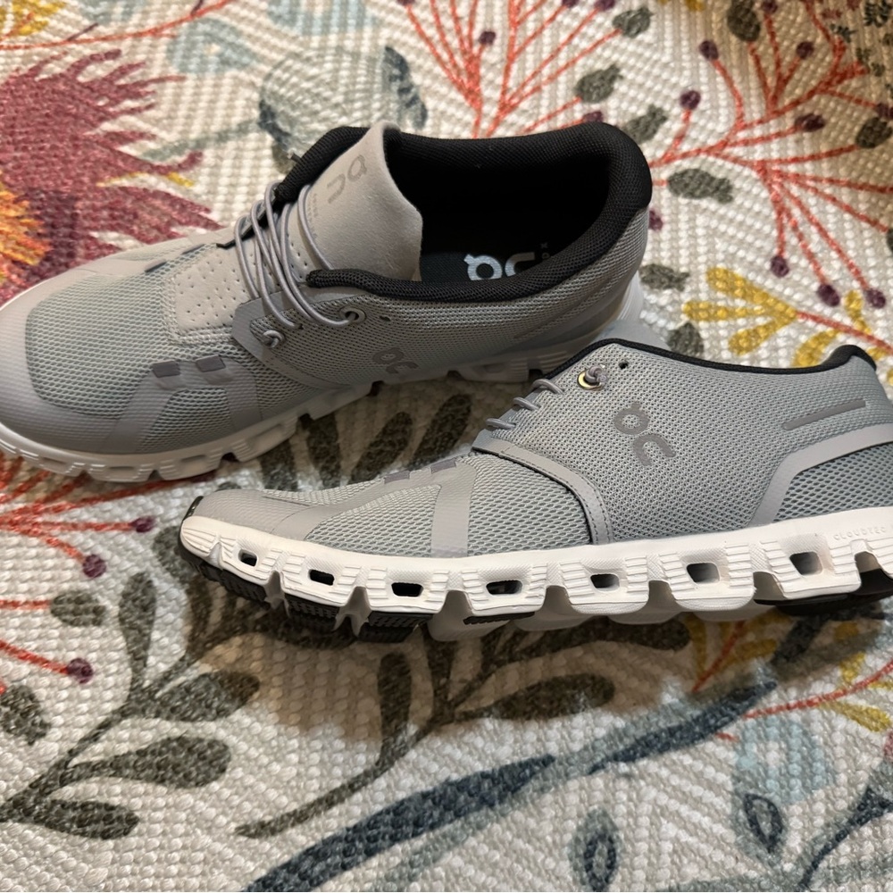 On Cloud (OC) Grey Running Shoes